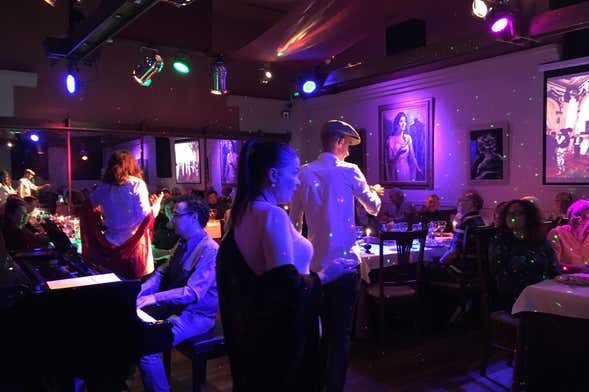 Jantar com espetáculo de ópera e zarzuela no restaurante La Castafiore