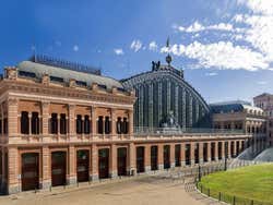 Fachada da estacão de Atocha de Madrid