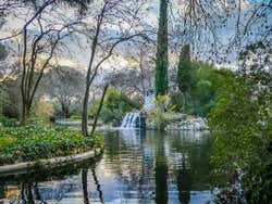 Lago do parque del Capricho