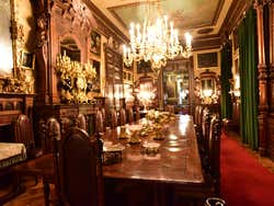 A luxuosa sala de jantar do Museu Cerralbo