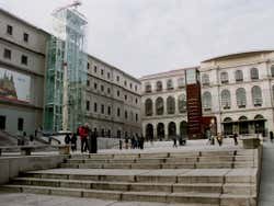 Exterior do Museu Reina Sofía de Madrid